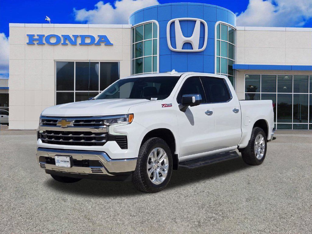 Used 2023 Chevrolet Silverado 1500 LTZ AWD/4WD image 7