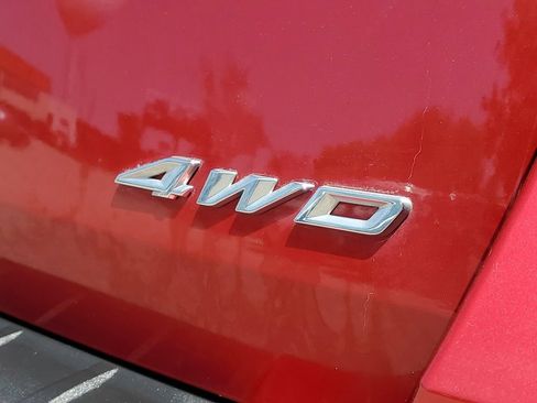 Certified 2024 Ford Explorer XLT AWD/4WD image 7