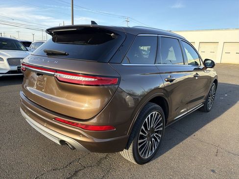 Certified 2022 Lincoln Corsair Reserve w/ Equipment Group 201A image 5