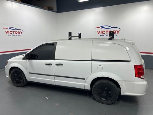 Used 2014 RAM C/V Tradesman w/ UConnect Hands-Free Group FWD image 5