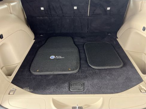 Used 2022 Jeep Grand Cherokee Laredo E image 24