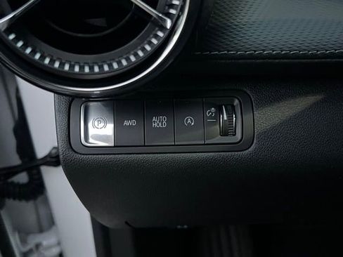 New 2026 Chevrolet Equinox LT w/ Convenience Package II image 17