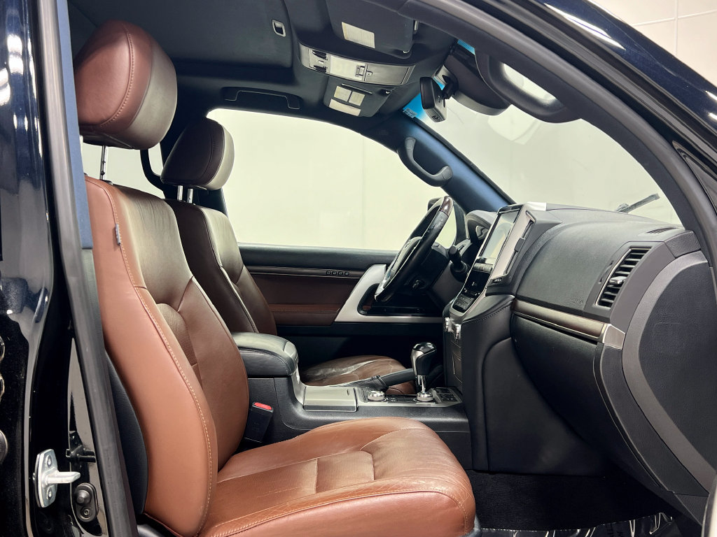Used 2019 Toyota Land Cruiser AWD/4WD image 37
