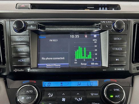 Used 2018 Toyota RAV4 XLE AWD/4WD image 14