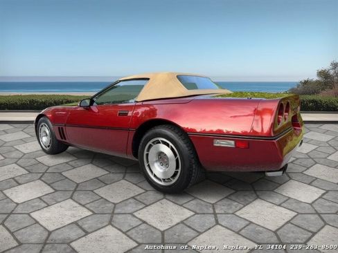 Used 1987 Chevrolet Corvette Convertible RWD image 11