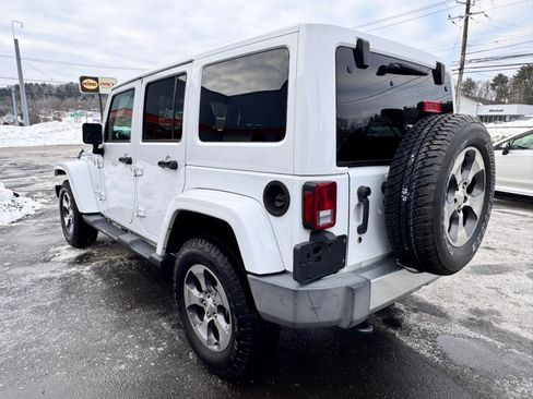 Used 2018 Jeep Wrangler Unlimited Sahara image 5