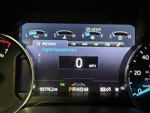 Used 2021 Ford Expedition XLT image 15