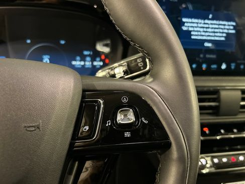Certified 2023 Lincoln Corsair AWD w/ Equipment Group 101A image 13