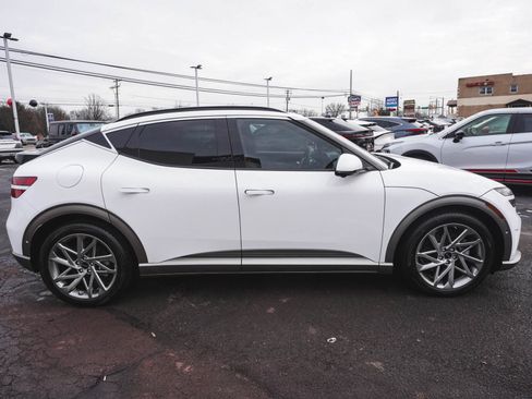 Used 2023 Genesis GV60 Advanced image 4