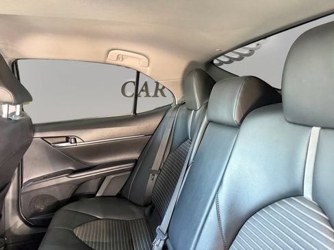 Used 2021 Toyota Camry SE FWD image 13