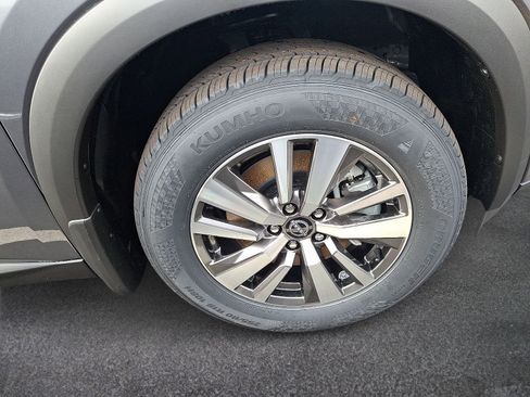 New 2025 Nissan Pathfinder SL image 4