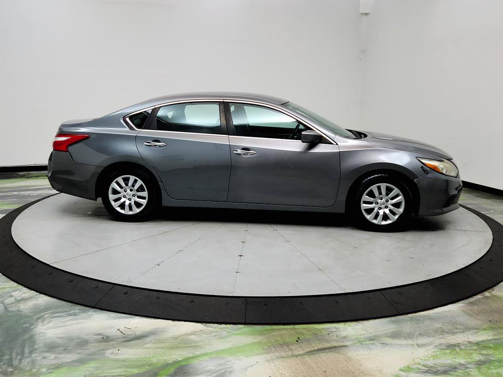 Used 2016 Nissan Altima 2.5 S w/ Power Driver Seat Package FWD image 4