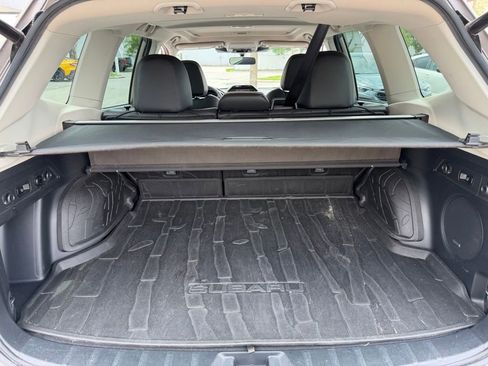 Used 2023 Subaru Forester Touring AWD/4WD image 8