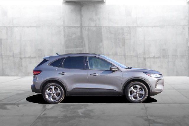 Used 2025 Ford Escape ST-Line AWD/4WD image 5