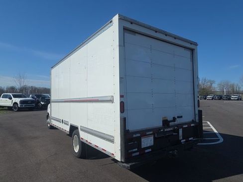 Used 2018 GMC Savana 3500 Extended w/ Driver Convenience Package image 13