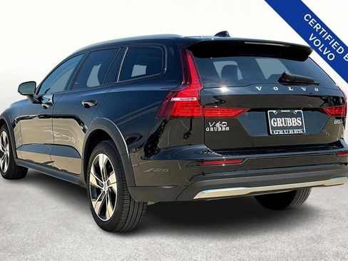 Certified 2024 Volvo V60 B5 Cross Country Plus image 15