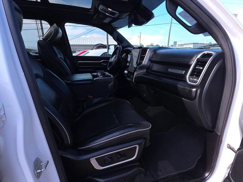 Used 2023 RAM 1500 Laramie AWD/4WD image 15