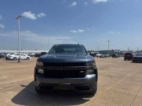 Used 2020 Chevrolet Silverado 1500 Custom w/ Custom Value Package RWD image 5