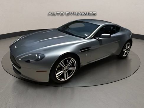Used 2009 Aston Martin V8 Vantage Coupe RWD image 2