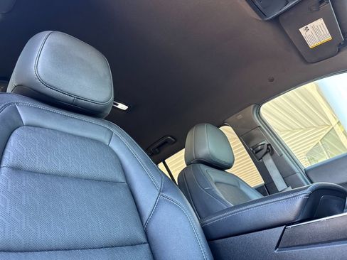 Used 2025 Chevrolet Equinox LT w/ Convenience Package II AWD/4WD image 18