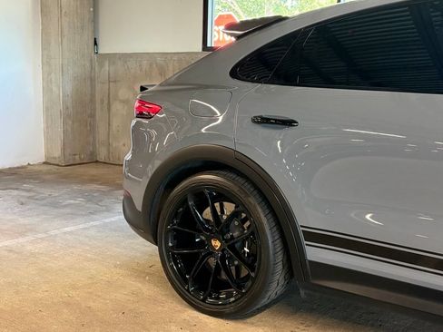 Used 2023 Porsche Cayenne Turbo GT AWD/4WD image 10