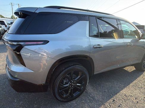 New 2027 Chevrolet Traverse RS w/ LPO, Floor Liner Package FWD image 8