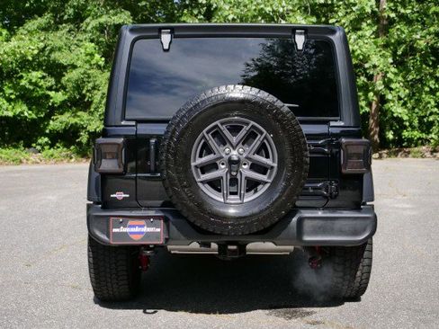 Used 2024 Jeep Wrangler Unlimited Sport AWD/4WD image 20