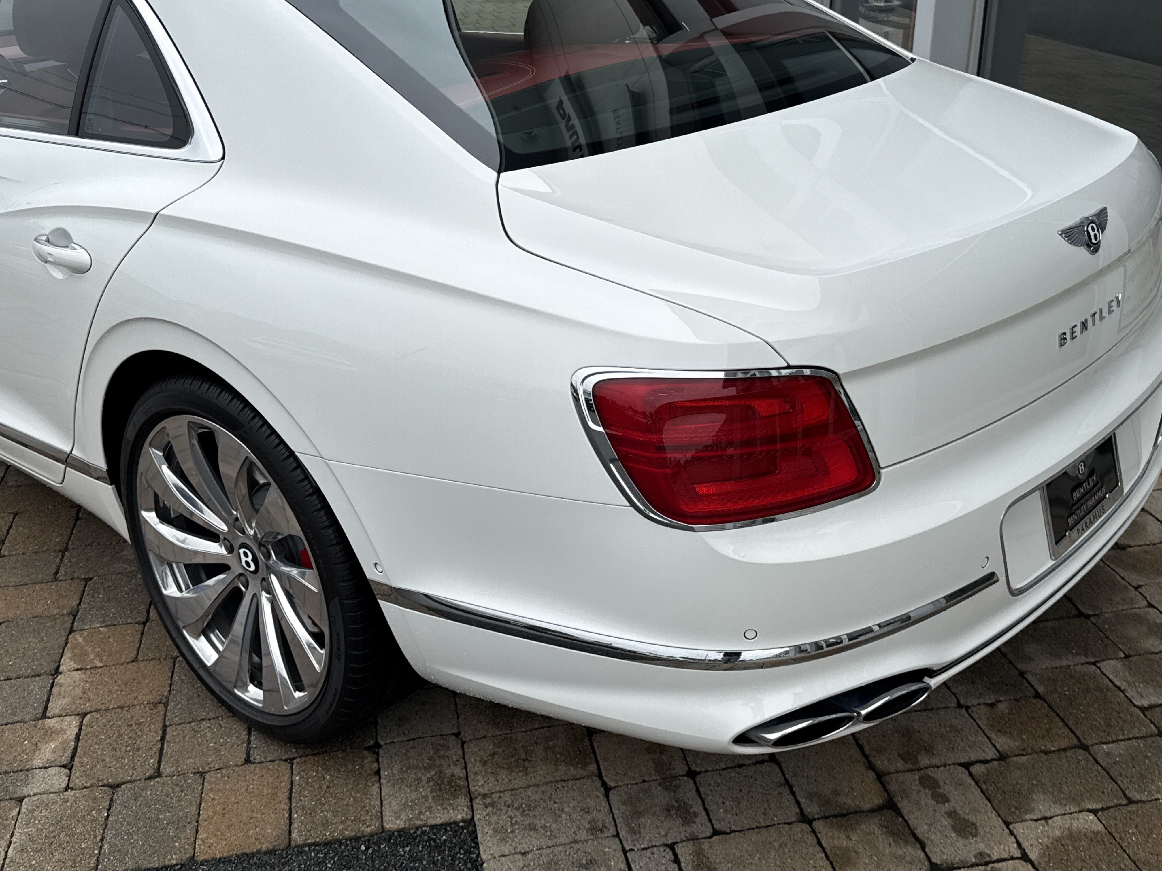 Used 2023 Bentley Flying Spur Azure AWD/4WD image 51
