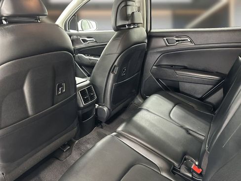 Used 2023 Kia Sportage EX FWD image 14