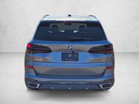 New 2026 BMW X5 xDrive40i w/ M Sport Package AWD/4WD image 8
