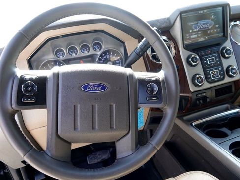 Used 2014 Ford F250 Lariat w/ Chrome Package image 19