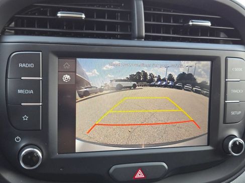 Certified 2025 Kia Soul LX w/ LX Technology Package FWD image 26