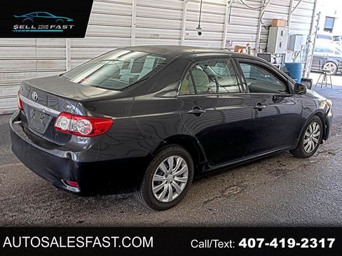 Used 2013 Toyota Corolla LE FWD image 1