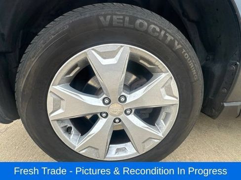 Used 2016 Subaru Forester 2.5i Premium w/ All-Weather Package AWD/4WD image 10