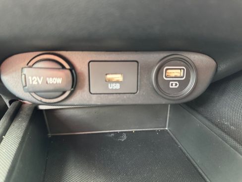 Used 2023 Hyundai Elantra SEL FWD image 25
