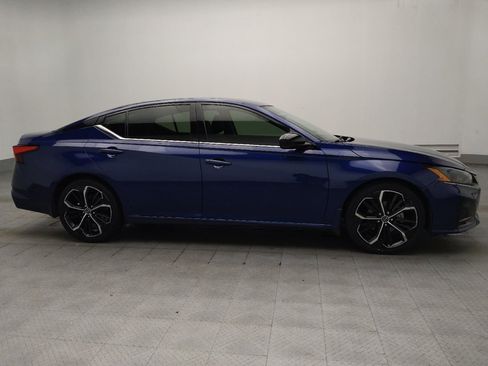 Used 2024 Nissan Altima 2.5 SR FWD image 11