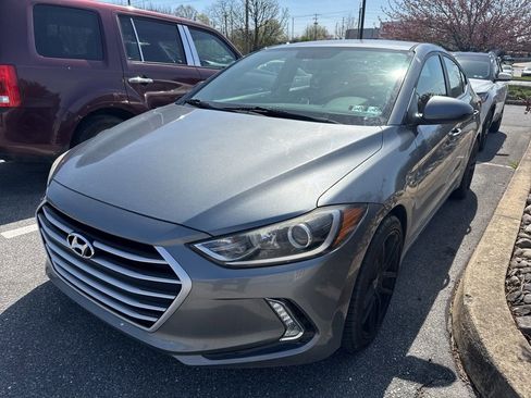 Used 2017 Hyundai Elantra SE image 3