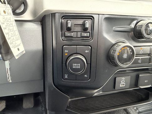 Used 2024 Ford F250 XL AWD/4WD image 13