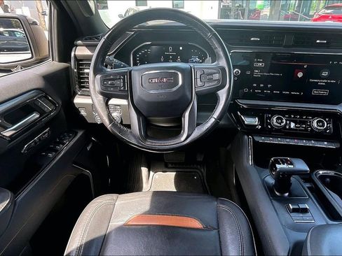 Used 2023 GMC Sierra 1500 AT4 w/ AT4 Premium Package AWD/4WD image 9