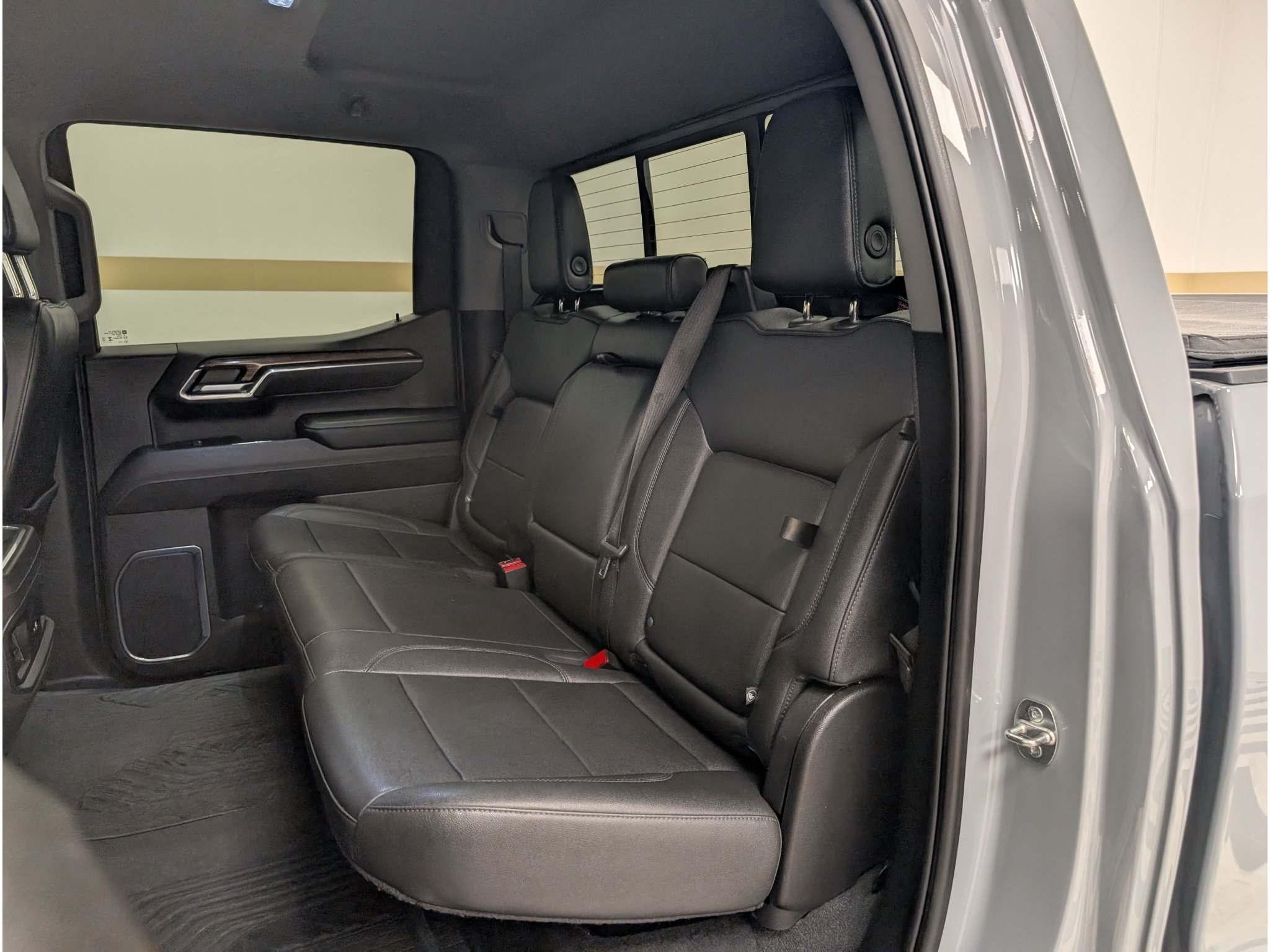 Used 2024 Chevrolet Silverado 1500 LT Trail Boss w/ Convenience Package II AWD/4WD image 16