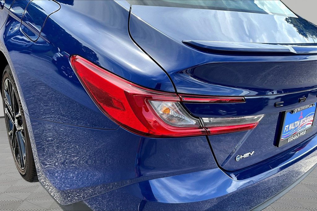Used 2025 Toyota Camry SE FWD image 23