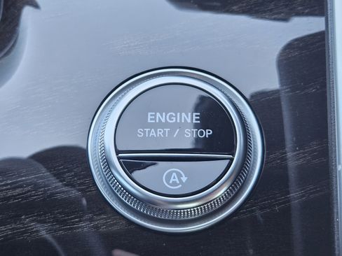 Used 2023 Mercedes-Benz C 300 Sedan image 22