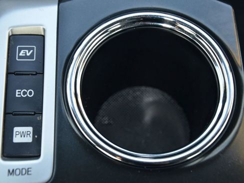 Used 2013 Toyota Prius V Three image 24