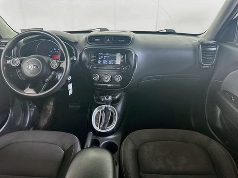 Used 2017 Kia Soul FWD image 14