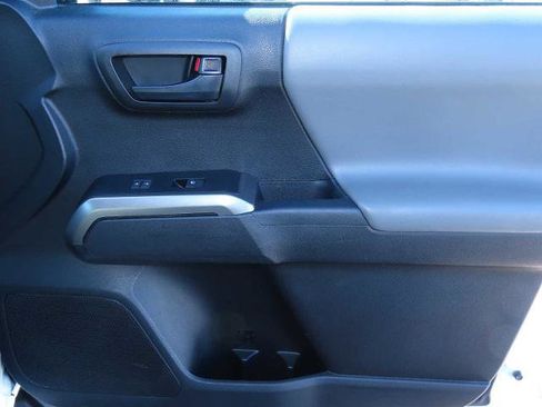 Used 2022 Toyota Tacoma SR5 image 22