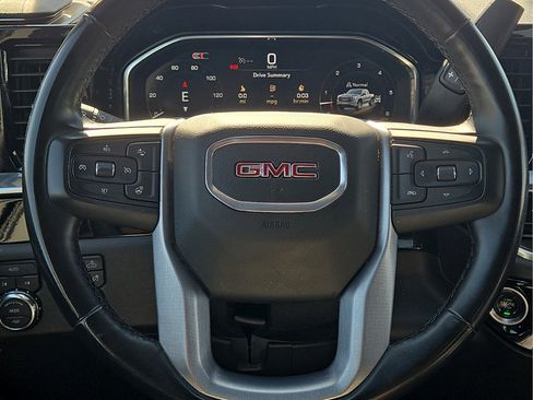 Used 2025 GMC Sierra 1500 SLT AWD/4WD image 10