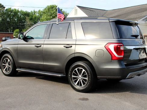 Used 2018 Ford Expedition XLT w/ Equipment Group 202A image 4