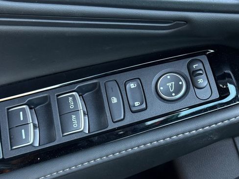 Used 2023 Honda Accord Touring image 12