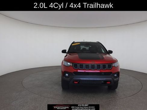 Used 2025 Jeep Compass Trailhawk AWD/4WD image 31