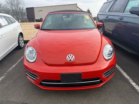 Used 2018 Volkswagen Beetle 2.0T S w/ Style & Comfort Package image 2